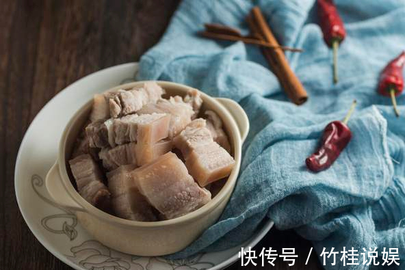 夏日|做红烧肉,牢记重要1步,肥而不腻,入口即化,夏日必备下饭菜