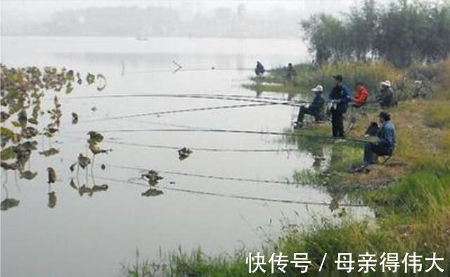 冬季鲫鱼绝杀钓法:长竿、短线、鱼钩小,多窝、活饵加逗钓