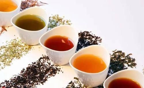 听说茶喝错了反而有害健康这些错误的喝茶方式，谨记
