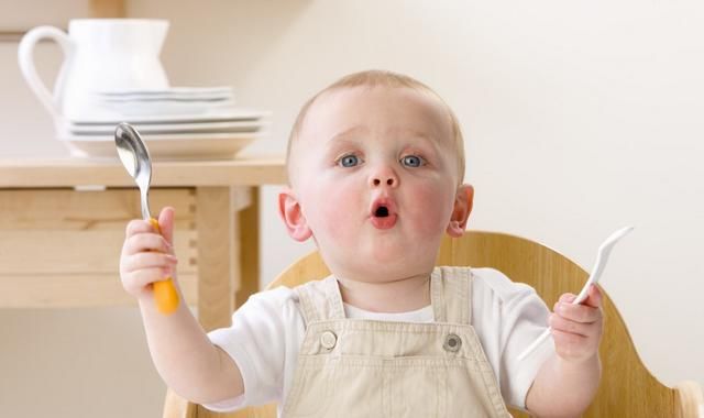 母乳|宝宝体重增长缓慢？可能是你犯了喂养方式的错 赶紧及时纠正