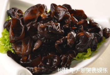 胆结石|“素中之荤”黑木耳,能减肥、防结石、预防血栓,但一类人不宜吃