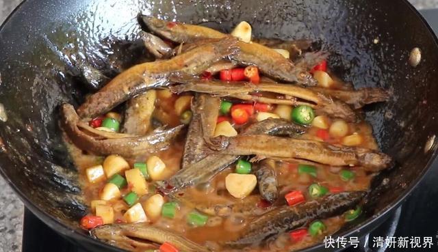 汤汁|大厨透露红烧泥鳅的做法,皮酥肉嫩超入味,上桌连汤汁都不剩