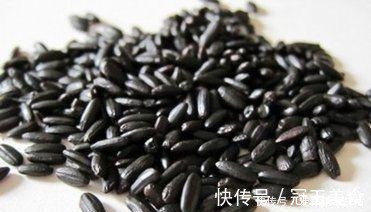 黑米|煮饭的时候加一把此物,气血好了,皱纹没了,白发变黑发