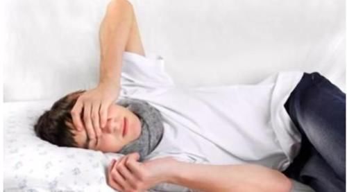 入院|45岁男子，尿酸高达860，肾衰入院，医生直言：睡前3件事别再做