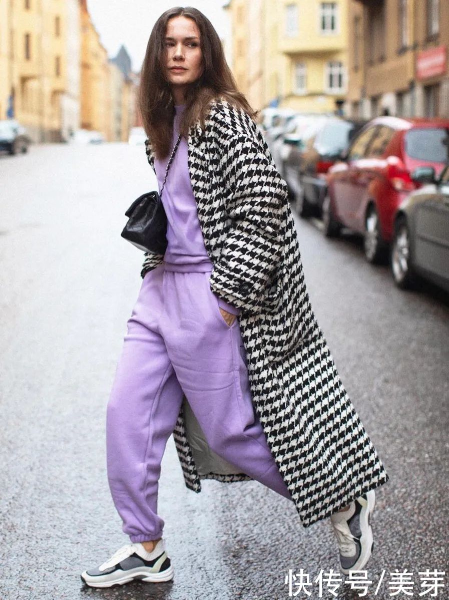 大衣里面穿什么？这4款绝美内搭，让你时髦一整个冬天