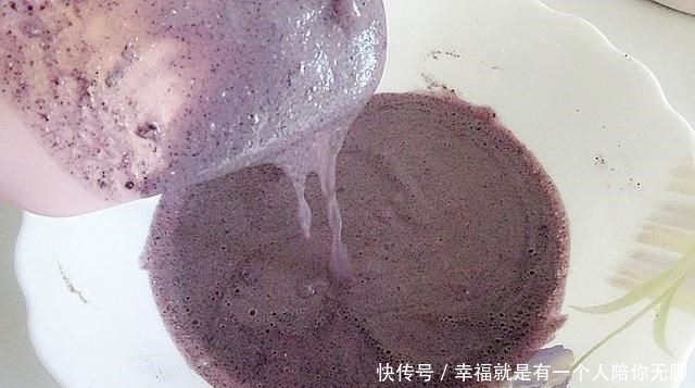 一个人的“黑色”早餐火了,低脂低热营养高,网友:自律真好!