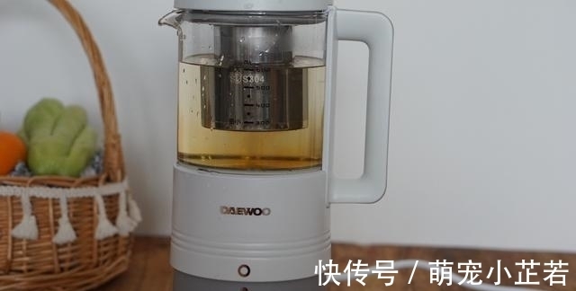 食材|秋冬进补,多喝这杯养生汤,四种食材煮一壶,手脚暖和睡得香