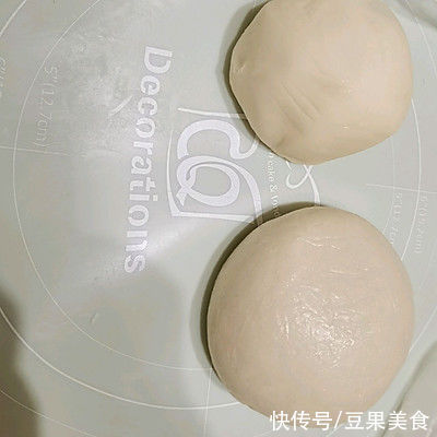 这道蛋黄酥真的是不讲究,有啥放啥都好吃