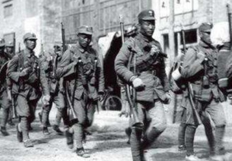 会战|淞沪会战，是中国军队主动发起的进攻，为何却被2次叫停进攻？