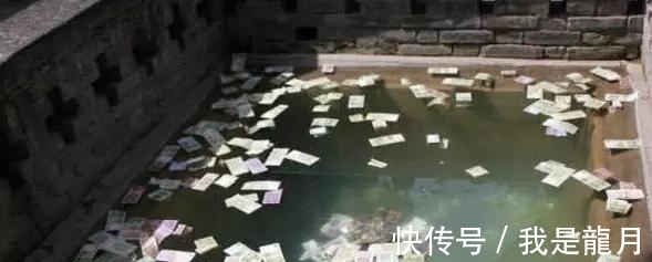 勐泐大佛寺|这座寺庙门票120：香火钱铺一地，最高日赚80万，工作量堪比银行