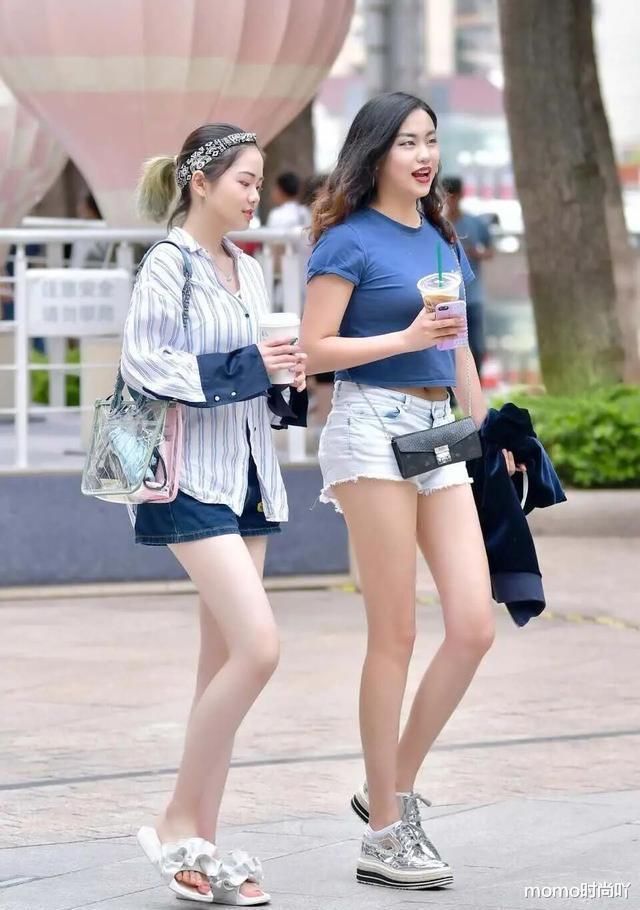 单穿打底都好看的打底裤，清爽之中透着简洁干练，时尚舒适