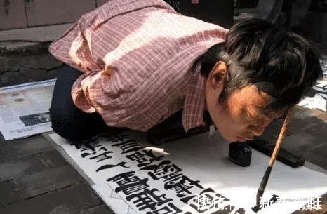 艺术作品@大街上乞丐的字那么漂亮,专家为何批评不值一提,艺术也看出身?