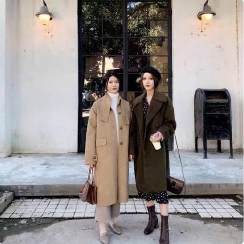闺蜜冬季出行穿搭，教你这3种回头率超高的搭配方式，时髦又优雅