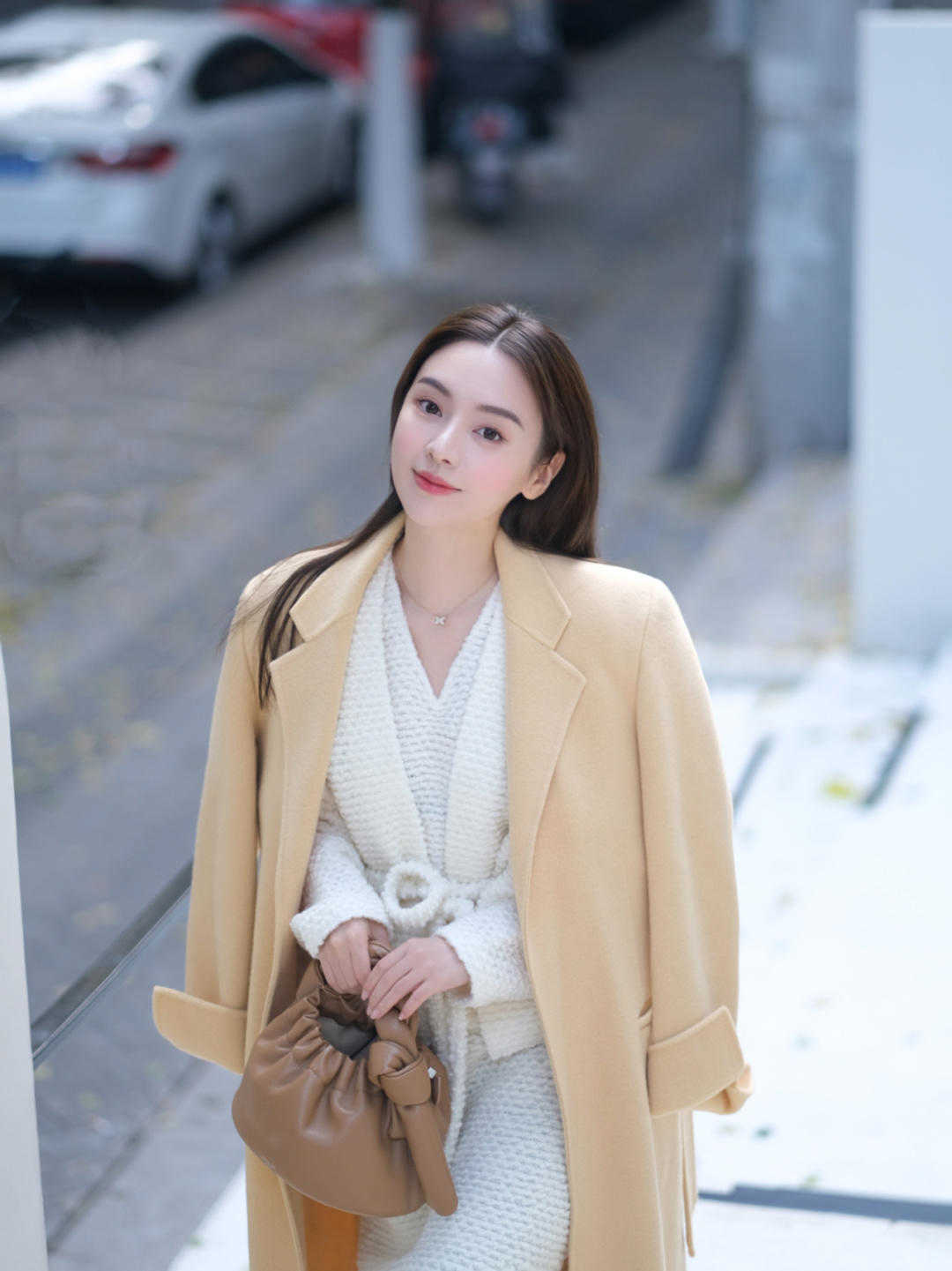 翻领|比较气质的大衣,带给比较独特的小姐姐