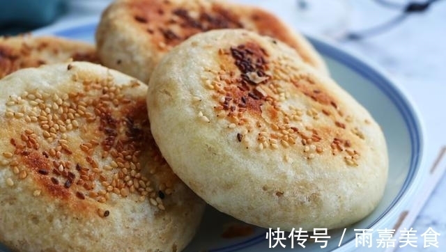 早餐不知道吃什么?试试特色千层饼,柔软多层,好吃还补钙!