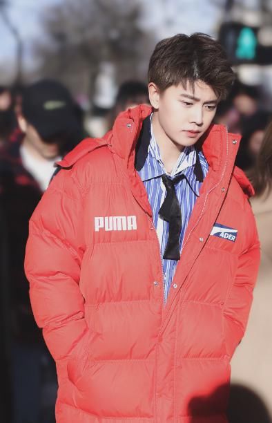 王一博|爱豆守护榜排名大洗牌！TNT跌至第六，榜首数据超王一博3亿