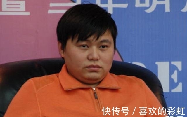 明朝那些事儿#22岁公务员“一书封神”,3年赚4100万,跻身作家富豪榜