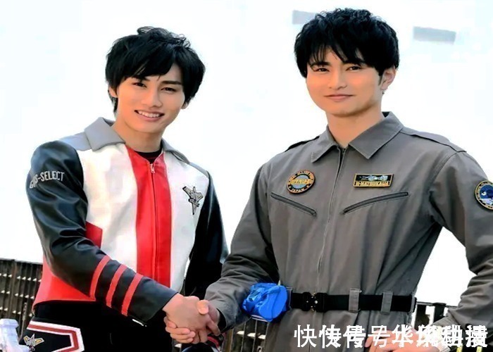 赛罗|特利迦奥特曼泽塔使用神光棒变身,他的变身器哪去了?圆谷在致敬赛罗!