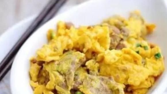 肝细胞|鸡蛋与它一起炒,血管健康了、毒素溜走了、人年轻了,错过真可惜