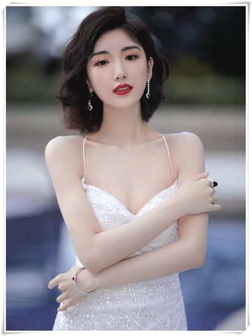 春夏季节，选择这5种“初恋”短发，美出新高度