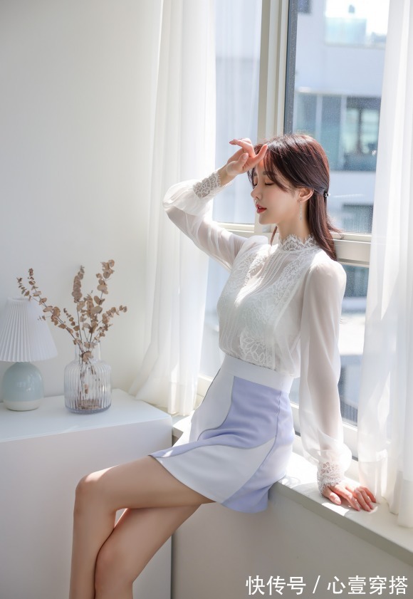 时尚|女神孙允珠高清时尚搭配：夏雪螺旋纽花透明冰晶纱纺裙