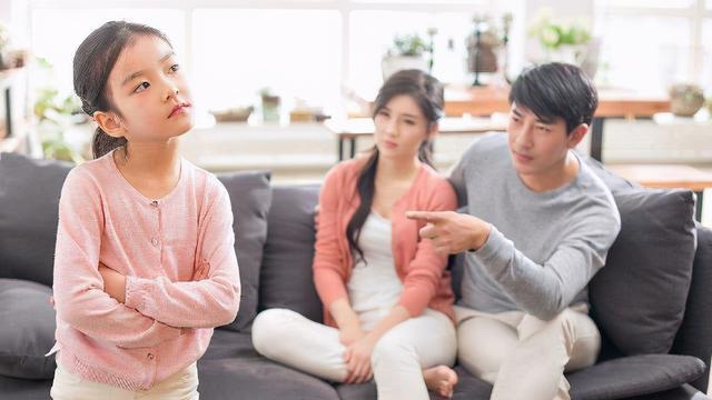 父母|孩子有这3种举动,说明孩子“情商低”,父母早纠正还来得及