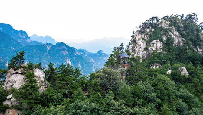 开着房车自驾游：河南南阳老界岭,五朵山,暴瀑峡，宝天曼峡谷漂流