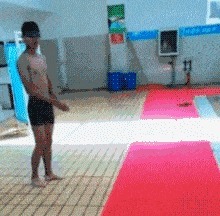 |搞笑GIF段子:网购就要仔细点,毕竟没法身临其境