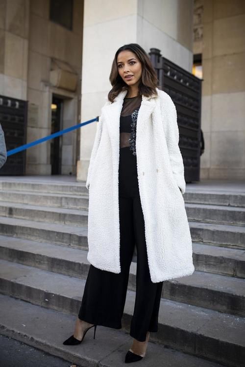  土气|快放弃土气的大地色吧，这个冬天流行白色，像雪一样纯洁