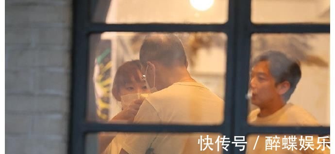 王菀之重返TVB,奉旨和鄭裕玲主持新綜藝,開工前盡享二人世界