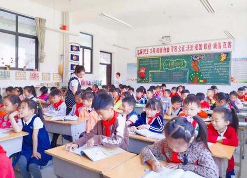 学习|身上有这“4个特点”的孩子，是学霸的苗子，贪玩儿也不耽误学习