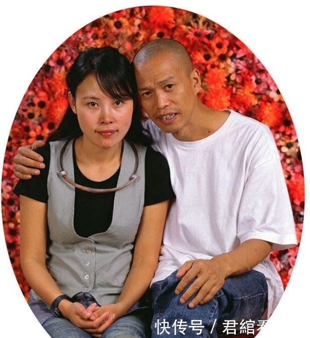 他被称“艺术疯子”,拿自己身上的肋骨做项链,让所爱的女人戴上