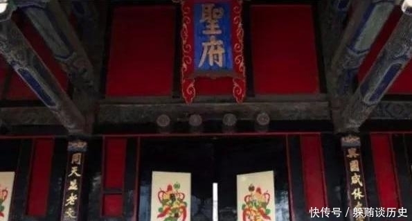 纪晓岚为孔府题对联,里面有2个错字,却被世人夸赞300多年