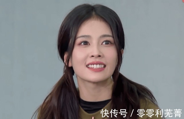 白鹿录跑男被弹下水,“防水妆”太能打,baby拉她上岸超暖心