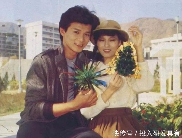 版本的乔峰|83版的乔峰为什么总戴帽子?黄日华摘下帽子后,网友笑出猪叫声