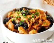 天冷了，12道热乎乎的菜学起来，暖胃又暖身，每天换着花来，真香