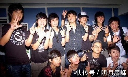 同樣是07年快男選手，張杰紅得發紫，他作為冠軍，現狀令人唏噓！