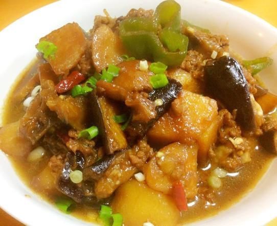 茄子|最近我家迷上这3道菜,午餐炖一锅上桌就一扫光,大人小孩抢着吃