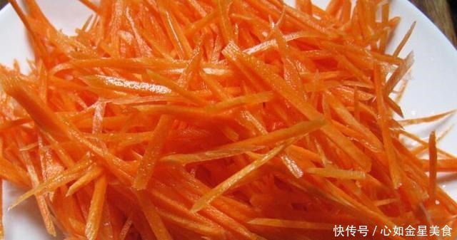 春天,此菜正当季,2块钱一斤,包饺子鲜嫩多汁,比韭菜荠菜馅香!