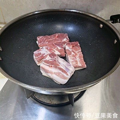 猪皮|这道芋头扣肉?年夜菜（必备大菜），每天吃都吃不够