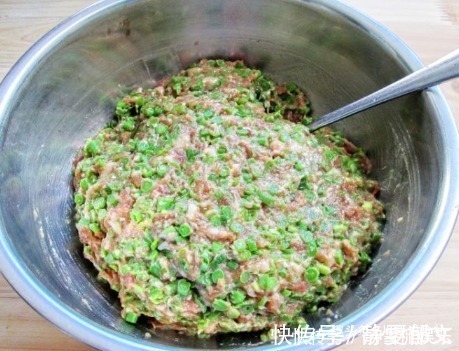 再不吃就要过季的蔬菜,营养高味道佳,一次买5斤,做包子特香