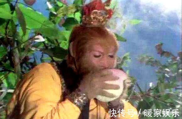 蟠桃|为啥孙悟空吃蟠桃只咬一口就扔桃子放大后明白了，真难为猴哥了
