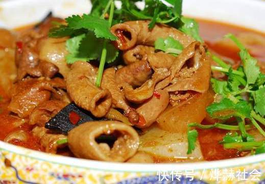 爆炒猪大肠|清洗猪大肠，别只会加醋，教你一招，大肠不油腻，腥臭味自动去除