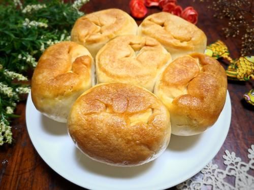 馒头不用蒸，不放一滴水，松软香甜，比面包好吃，老人孩子都喜欢