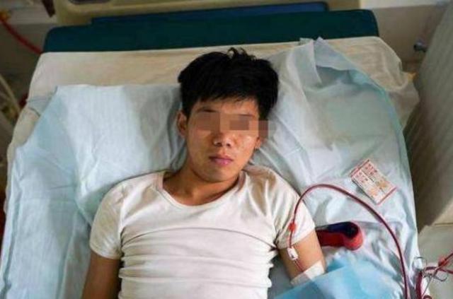 孩子|曾经为了买苹果“卖肾”的少年,如今25岁了,现状让人不由感慨