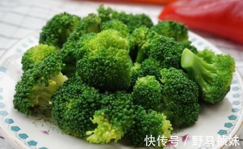 吸附性|清洗西兰花,只用清水就错了,教你2招,虫卵脏东西“自动”跑出来
