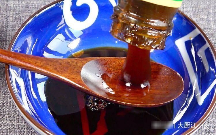 豆角|炒豆角时,先放油就错了,教你饭店做法,豆角翠绿爽口不发黑