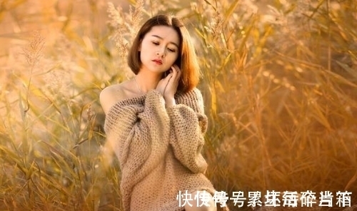 相思!黄花不解痴人意,瘦尽相思瘦尽秋;七律九首,泪痕浅浅怎堪收