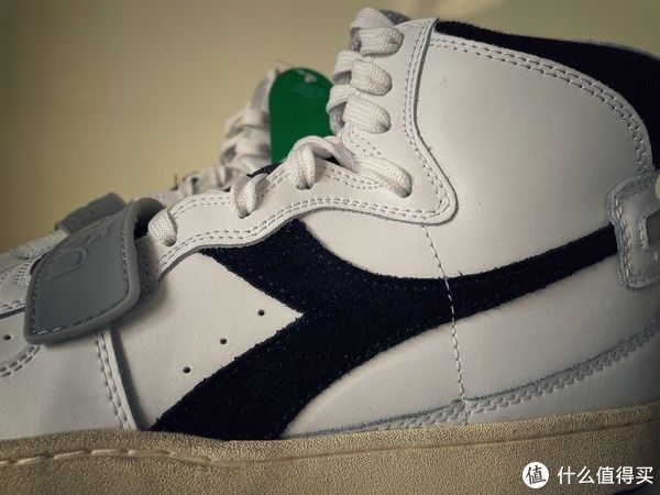 鞋盒 Sneaker 篇一百四十四：亚瑟士三井寿复刻、索康尼Bodega联名、迪亚多纳篮球鞋小晒