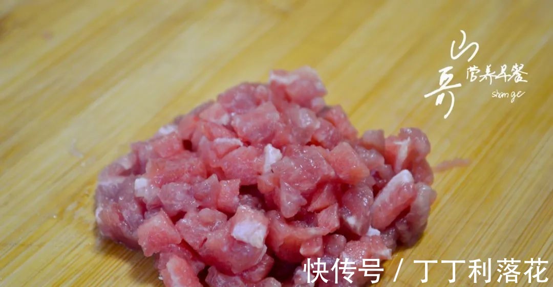 跟着我一起|玉米早餐饼简单的新做法，饱腹抗饿好吃不发胖，减脂塑身就吃！